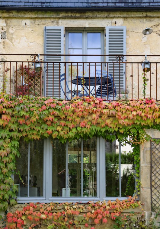 En Normandie, à Falaise, une maison des 17e et 18e siècles au cœur d’un quartier historique - photo  n°2